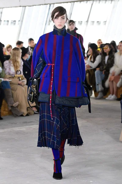 Look 4